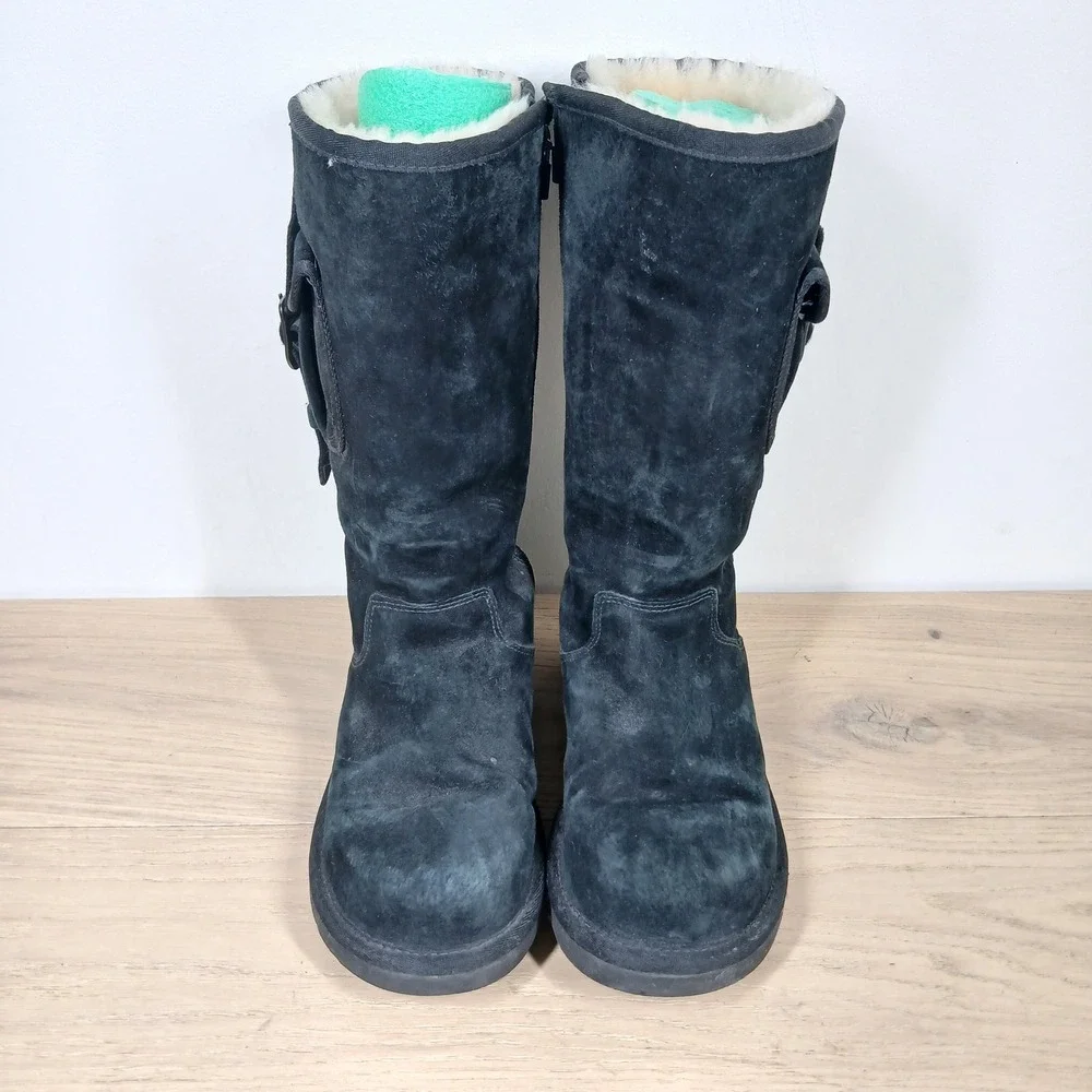 UGG pre owned